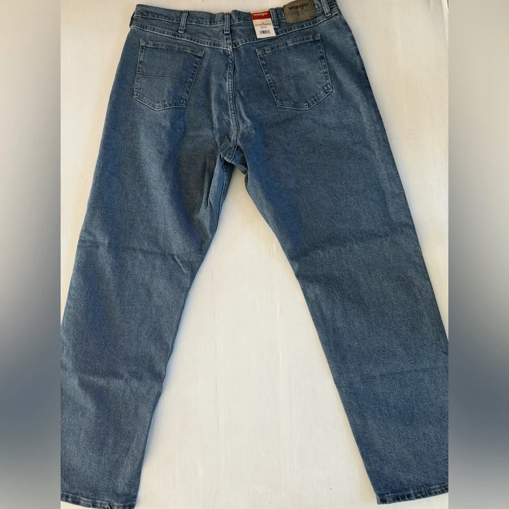Wrangler Authentic 10ZM200VF Jeans‎ Men's Size 40 X 32 Light Wash NWT
